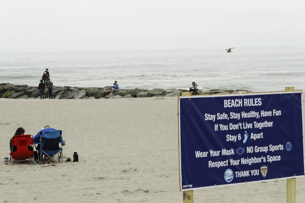 Long Beach police say off duty NYPD officer fired shots into the ocean