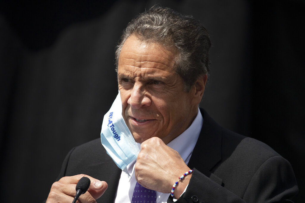 New Yorkers continue to wait on word from Cuomo after CDC eases guidance for mask wearing