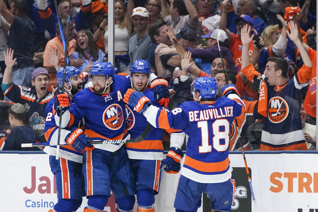 Islanders advance to the Stanley Cup semifinals