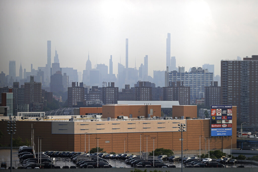 Hazy skies in NY from massive wildfires on the West Coast