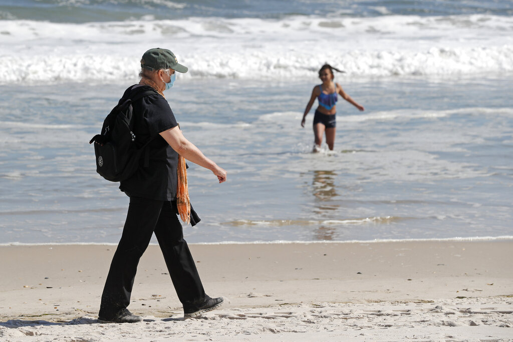 Officials continue to monitor beaches on the South Shore for Sharks