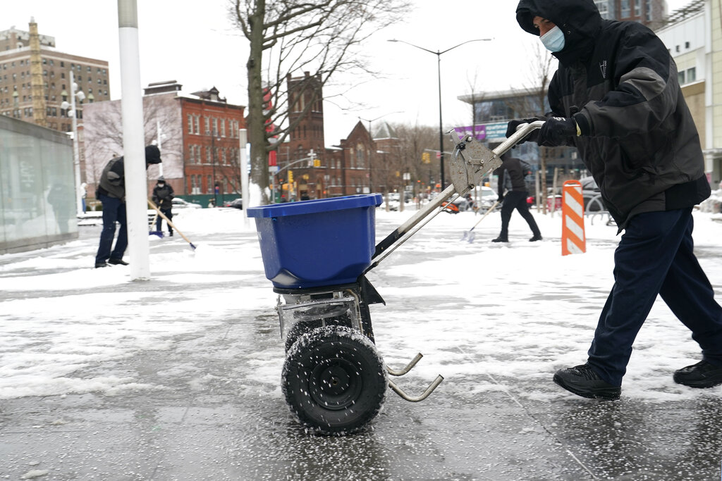 White House offering more aid for winter heat, utility bills