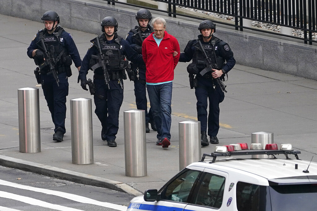 Armed man outside UN arrested after standoff, lockdown