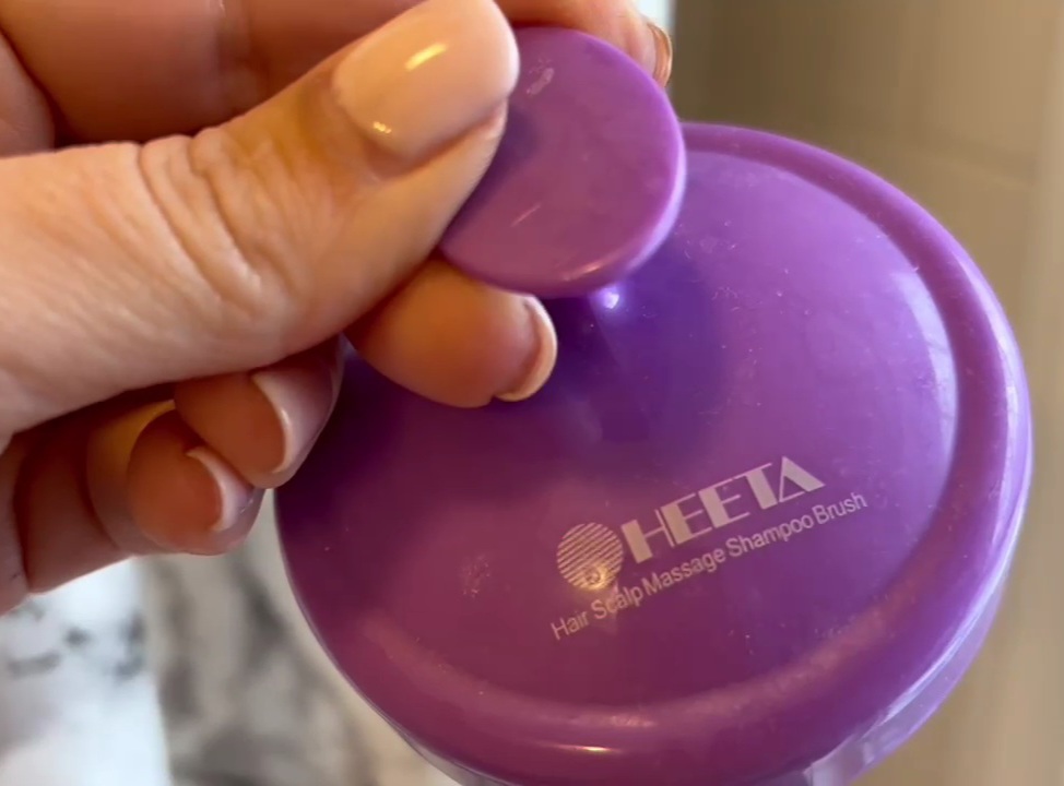 Amazon Miracle Product Review: The Heeta Hair Brush