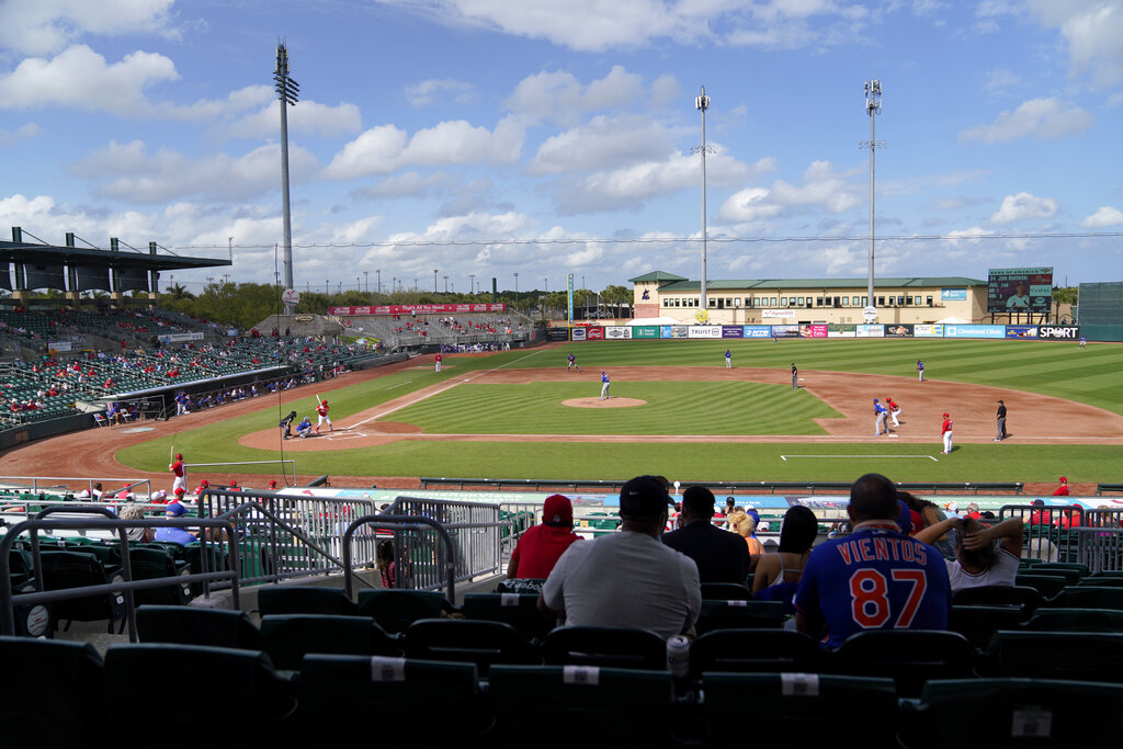 MLB gives players a Tuesday night deadline to make a deal