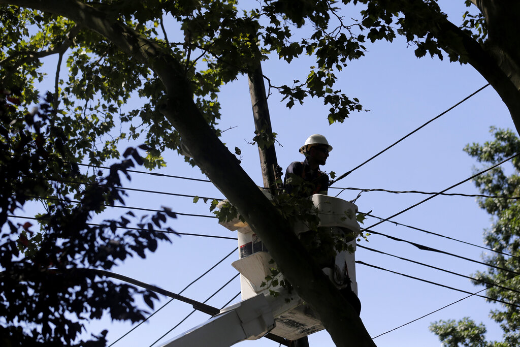 New York is urged to pay public’s ballooning utility debt