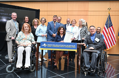 Hochul issues proclamation strengthening rights for New Yorkers with disabilities