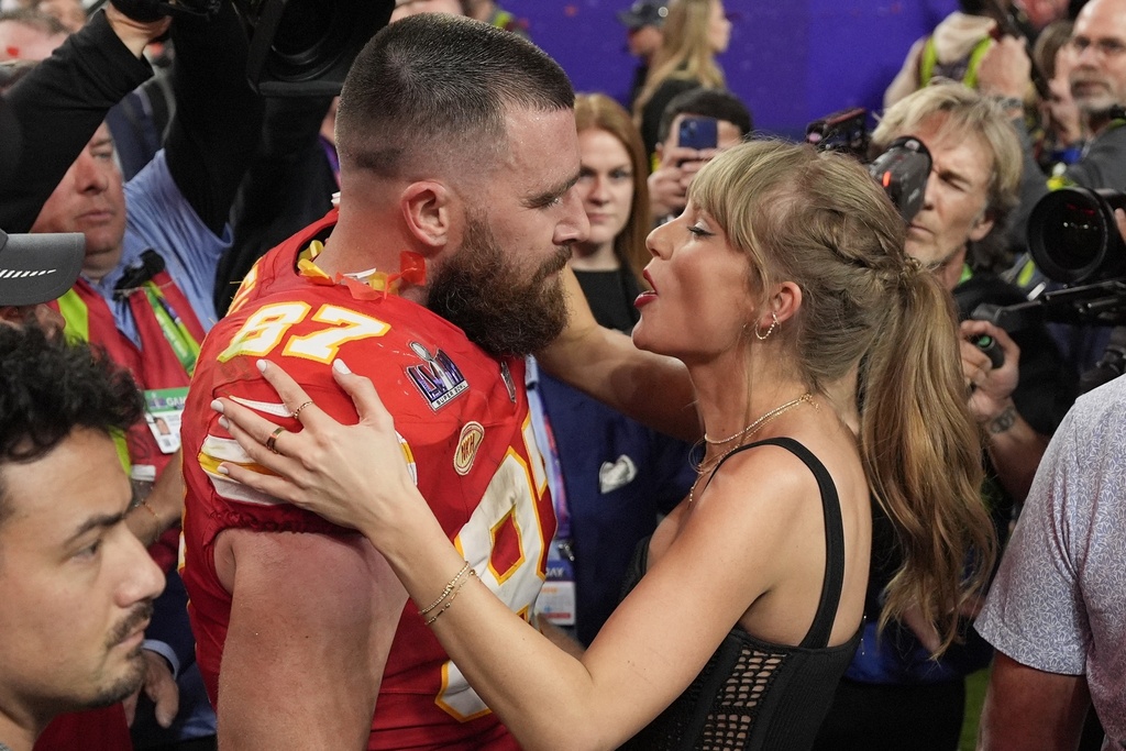 Taylor Swift and Travis Kelce are engaged Taylor Swift and Travis Kelce are engaged
