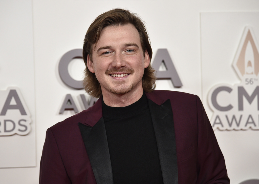 Country is Coming to VMAs!