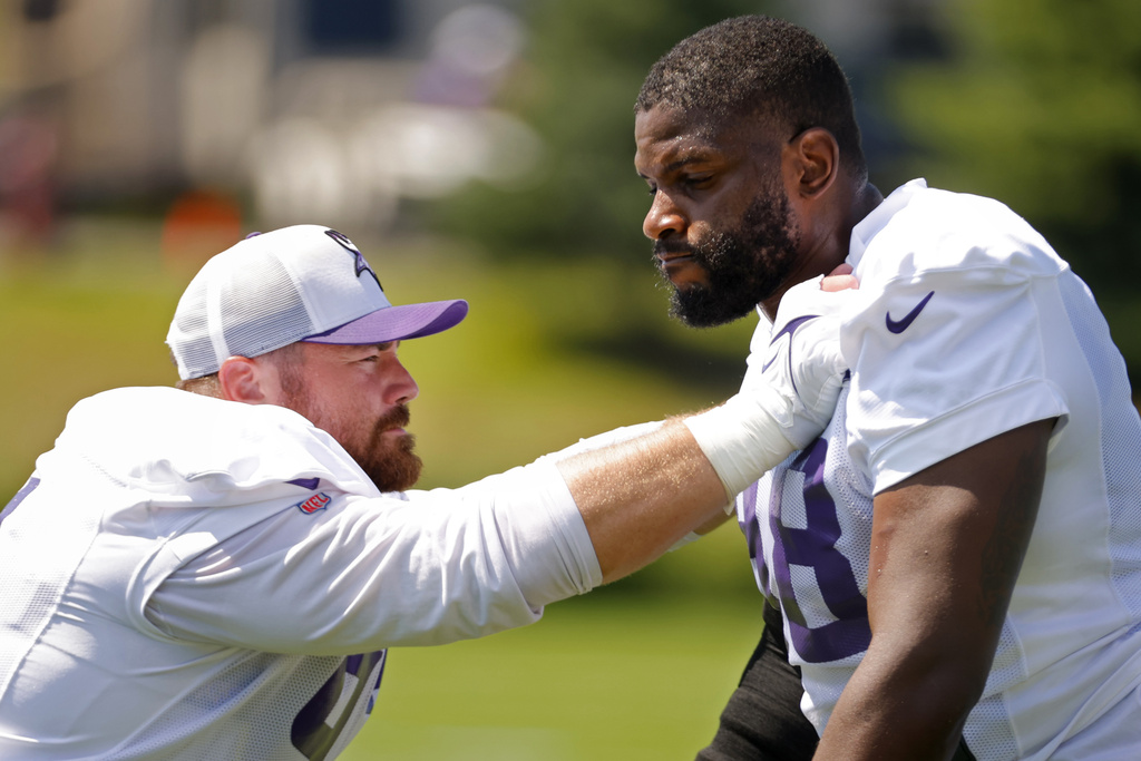 Jets trade for veteran nose tackle Harrison Phillips from Vikings, AP source says Jets trade for veteran nose tackle Harrison Phillips from Vikings, AP source says