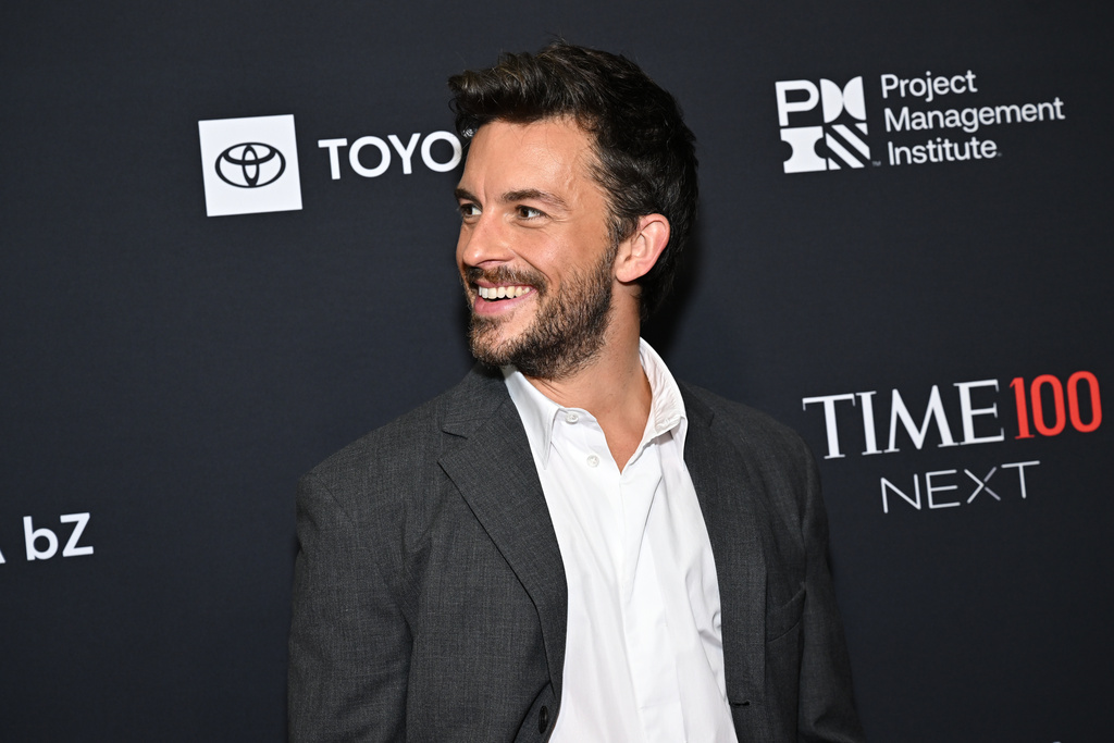 Lord Bridgerton Receives High Honor