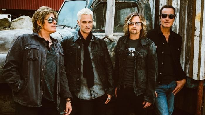 Dean DeLeo and Jeff Gutt of Stone Temple Pilots talk to Orlando