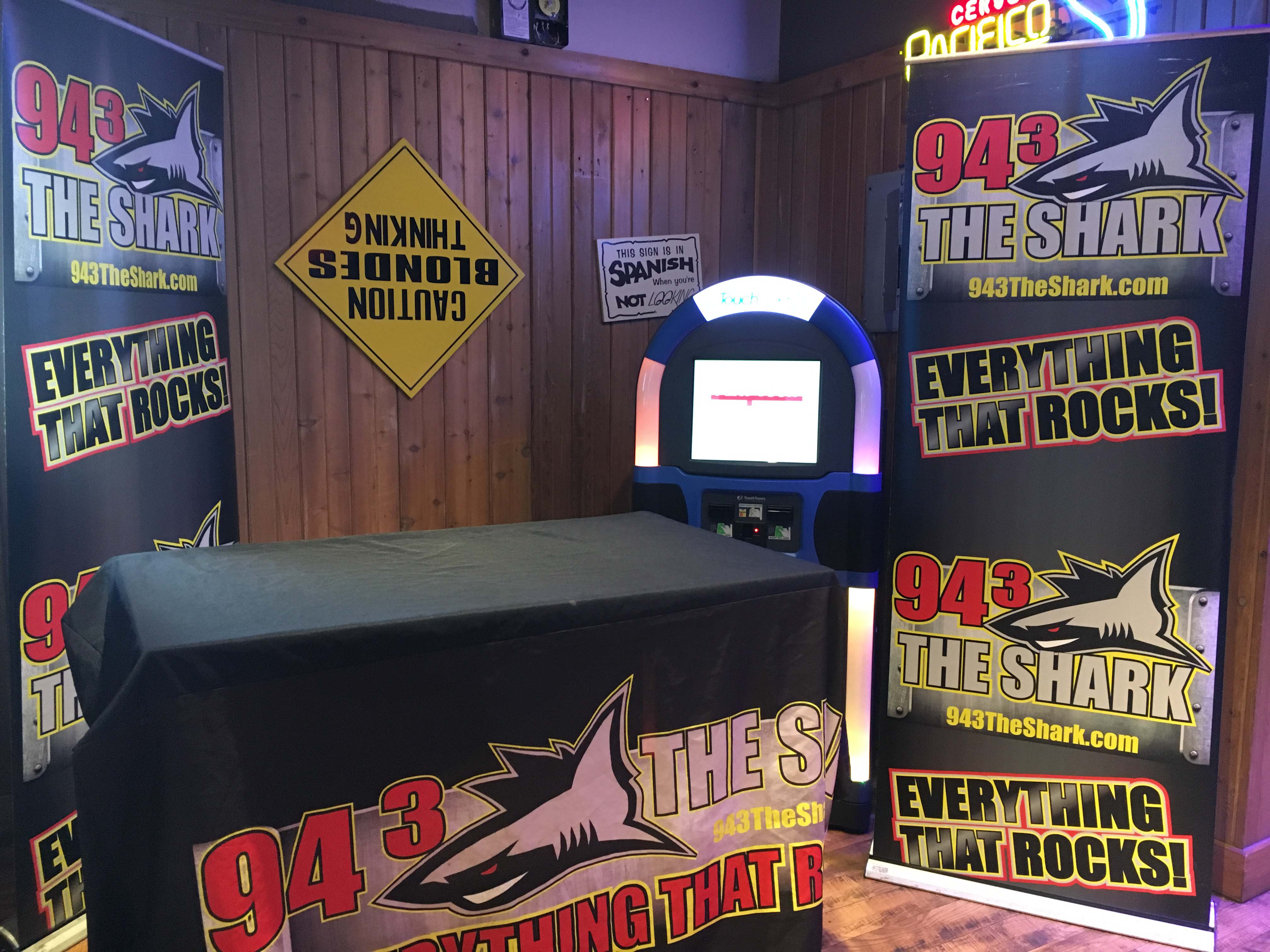 94.3 The Shark at Hooters Ticket Blitz