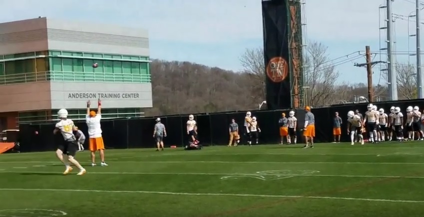 Video: Passing game at Tennessee football spring practice 2