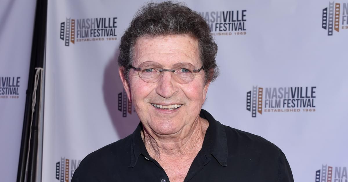 Singer/Songwriter Mac Davis “Critically ill” Following Heart Surgery