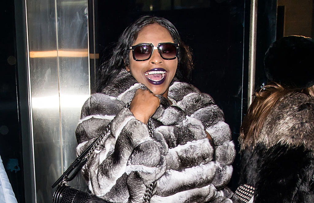 Foxy Brown Addresses Rumors Of Jay-Z Having Her Under Strict NDA