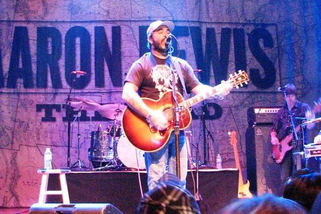 Country Outlaw Aaron Lewis Plays Peoria March 20, Win Tickets During Doc’s 5 O’Clock Free Ride [VIDEO]