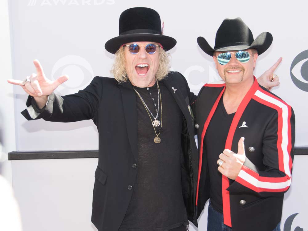 Big & Rich Introduced as “Gender-Bending Superstars” Before Singing the National Anthem at Predators Game