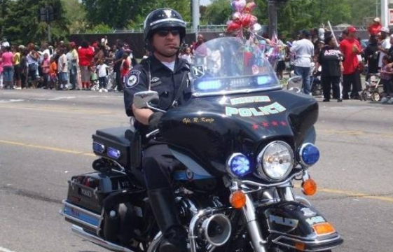 Cop killed in motorcycle crash on Gratiot