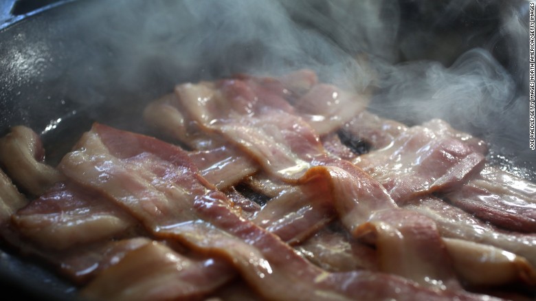 Experts: Stop pigging out on bacon