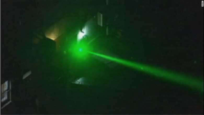 News crew captures blinding laser aimed at its chopper