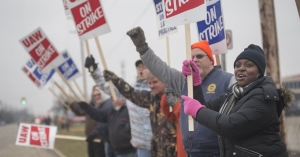 UAW local 699 picket Nexteer