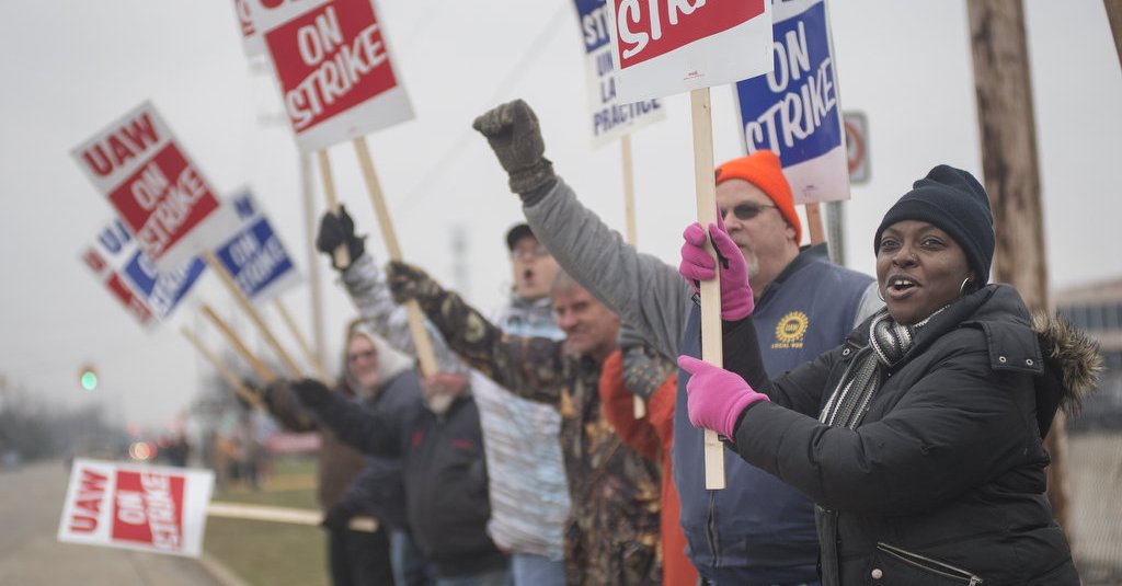 UAW local 699 reaches tentative contract agreement