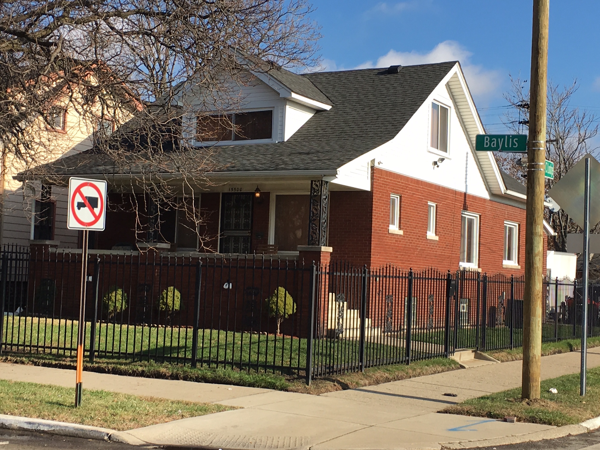 4-year-old is mauled to death by pitbull on Detroit’s West Side. Neighbors sound off