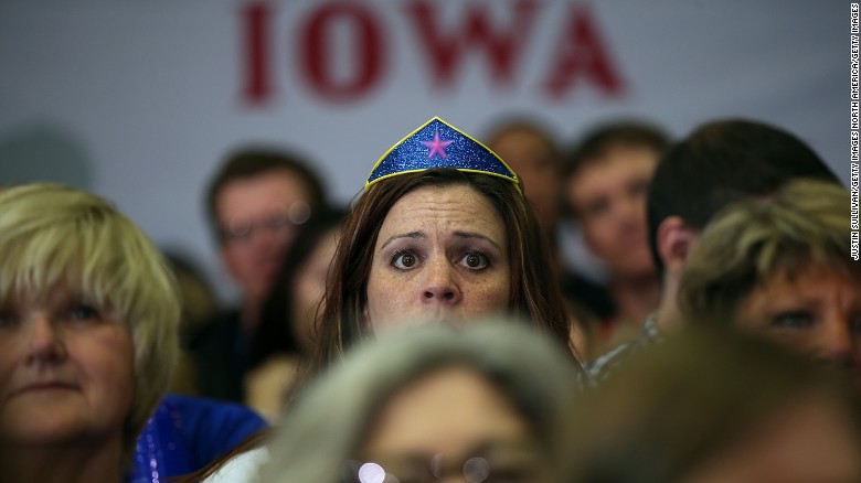 Trump, Clinton lead polls ahead of Iowa Caucuses