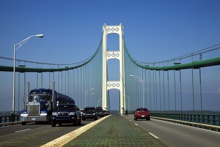 Mackinac Bridge closed due to falling ice