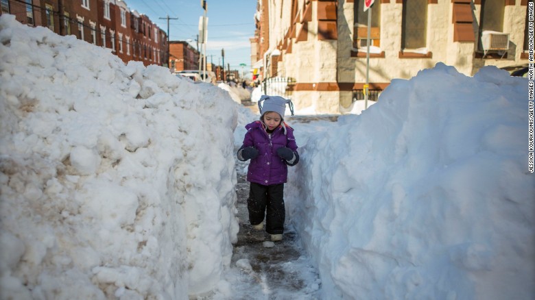 Snowstorm leaves Northeast with transportation fiasco