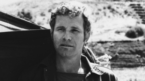 M.A.S.H. star Wayne Rogers “Trapper John” dies