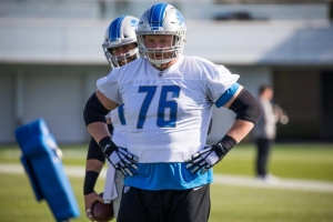 Lions’ T.J. Lang in concussion protocol