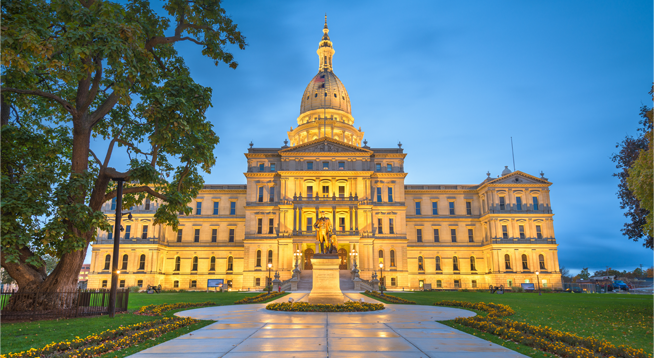 Giuliani Due In Lansing