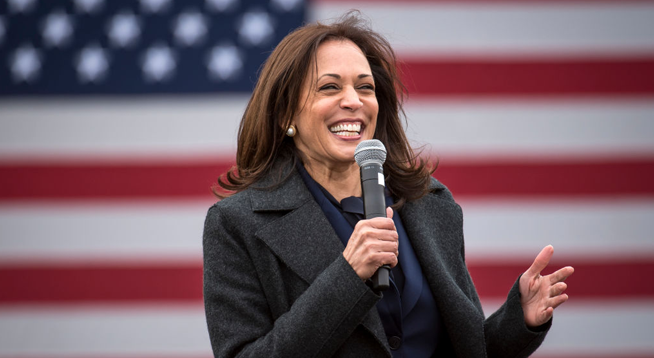 Kamala Harris Visits Detroit, Urges Michiganders to Get Vaccine