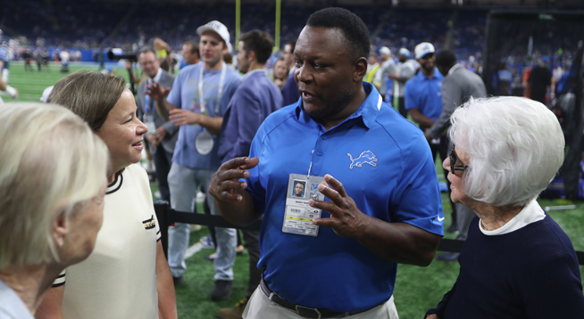 Lions Legend Barry Sanders to be Immortalized in Bronze Outside Ford Field