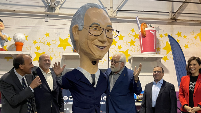 760 WJR’s Paul W. Smith Honored with Induction into The Parade Company’s Papier-Mâché Head Collection