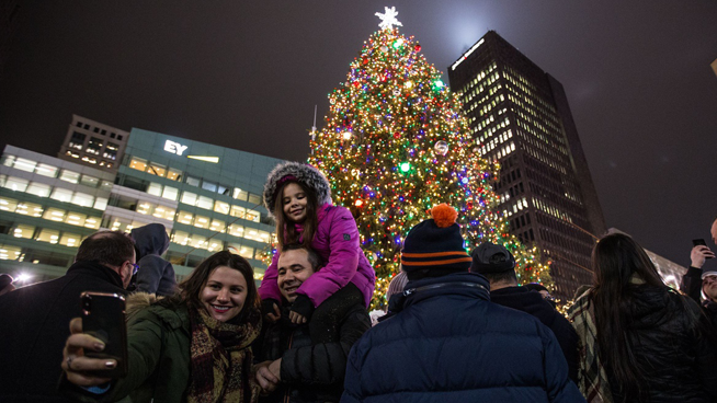 Detroit Tree Lighting Ceremony Kicks Off the Metro Area’s Holiday Season