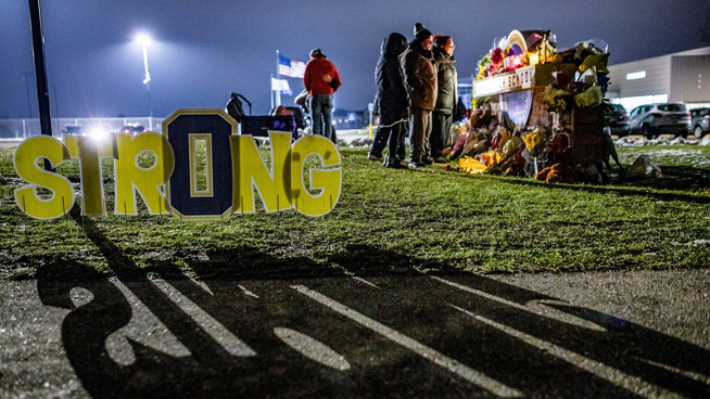 Oxford Community Memorializes Shooting Victims on One Year Anniversary