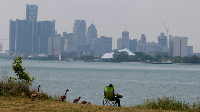 Detroit Air Quality Dips to “Unhealthy” Levels as Canadian Wildfire Smoke Pushes Closer to Michigan
