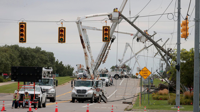 Michigan Storm Leaves Five People Dead and Over 430K Without Power; Wayne County Advises Against Contact With Rivers Due to Flood Contamination