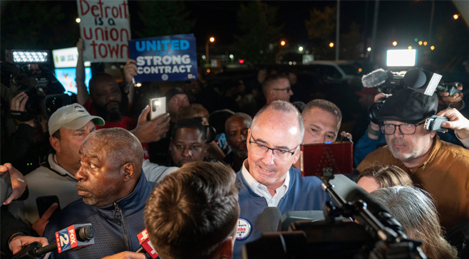 UAW Members Vote to Approve GM Labor Contract