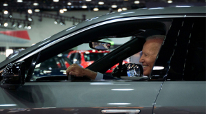 Nearly 4,000 Auto Dealers Sign Letter to Biden to Slow on EV Adoption Due to Low Sales
