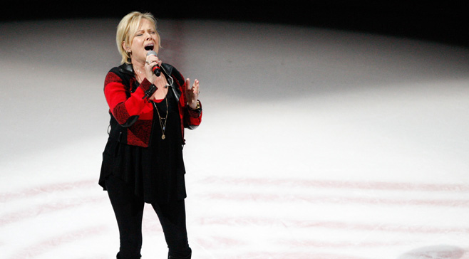 Former Red Wings Singer Karen Newman Reacts to Ingrid Andress’ Botched National Anthem Performance