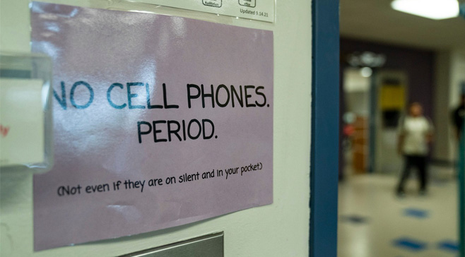 Michigan Educators Working to Address Cell Phone Use in Class