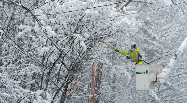 Audit Reveals DTE and Consumers ‘Worse Than Average’ With Outage Restoration Time