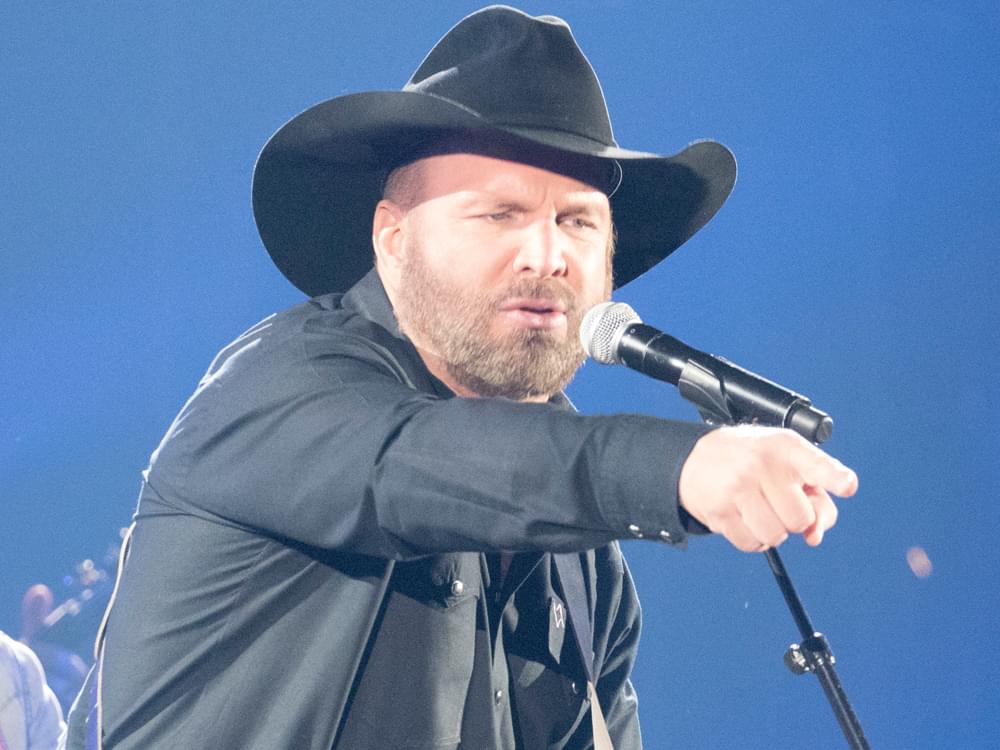 Garth Brooks Reveals Fourth Stop on “Dive Bar Tour”