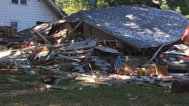 Family In Need After House Explodes In Topeka – Donate Now