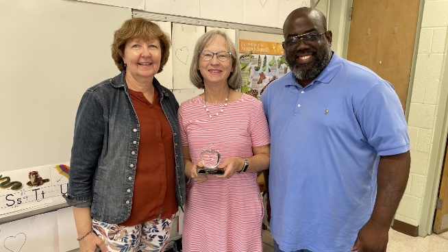 Teacher With 45+ Years of Service Wins Crystal Apple Award