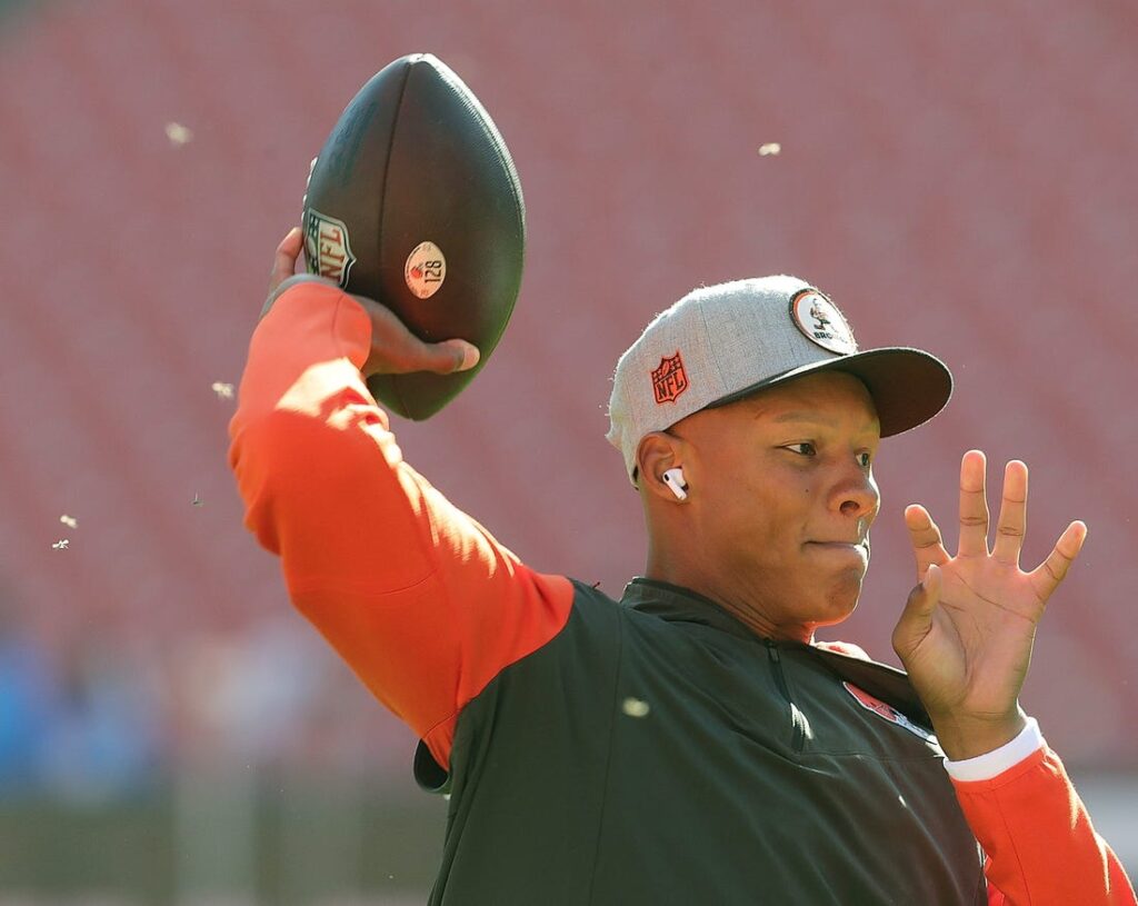 Reports: Cardinals trade for Browns QB Josh Dobbs